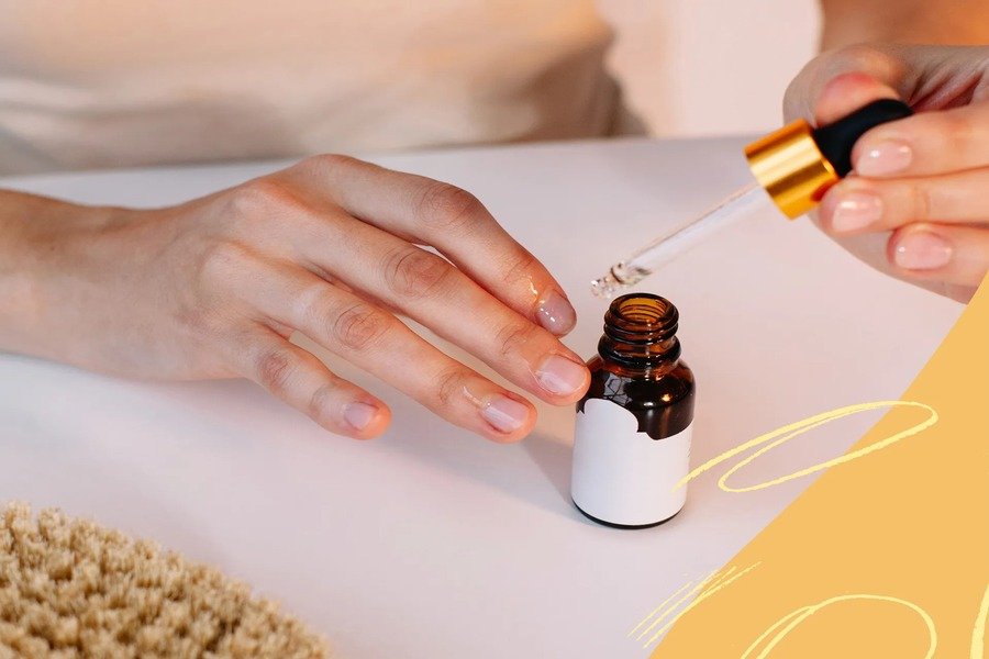 Dưỡng móng nào tốt cho móng yếu?